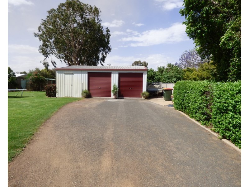 15 Taylor Street, St George QLD 4487