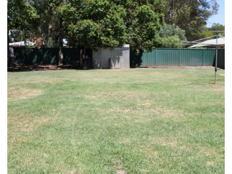 14 Elizabeth Street, St George QLD 4487