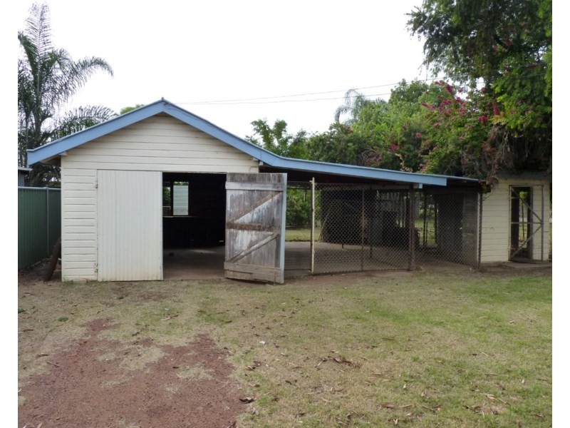 89 Grey Street, St George QLD 4487