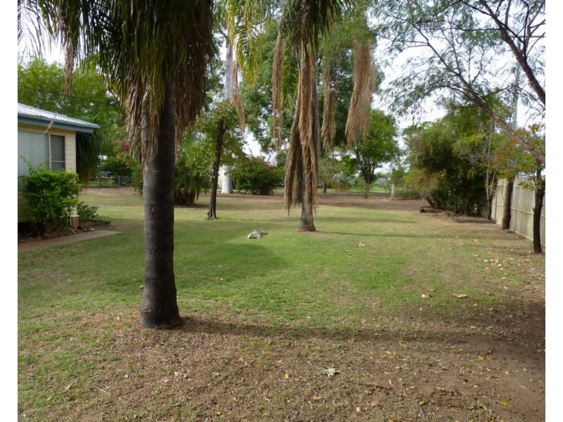 89 Grey Street, St George QLD 4487