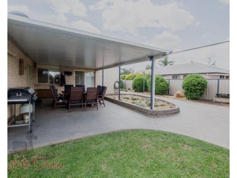18 TAYLOR Street, St George QLD 4487