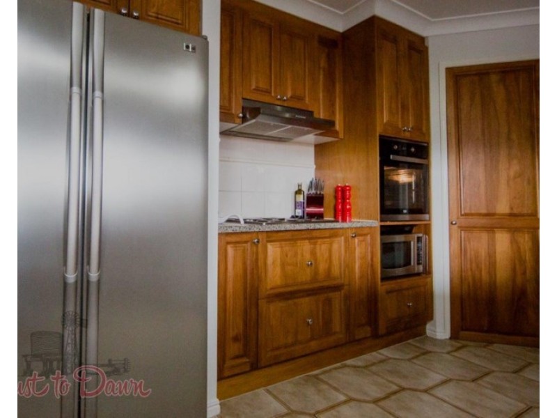 18 TAYLOR Street, St George QLD 4487