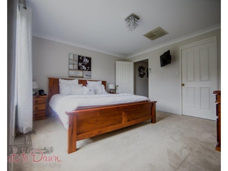 18 TAYLOR Street, St George QLD 4487