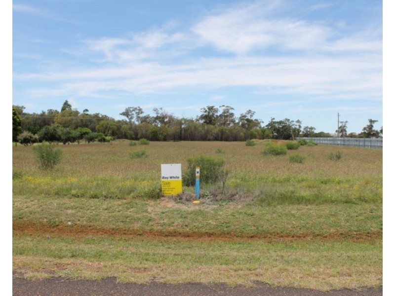 28-32 DYBALL Street, St George QLD 4487