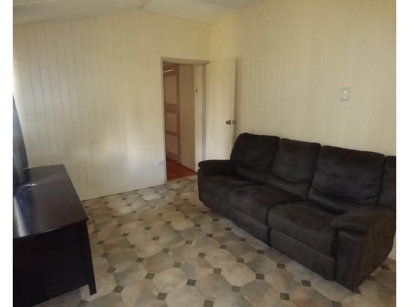 Unit 1, 164 Victoria Street, St George QLD 4487