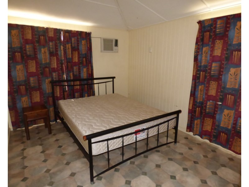 Unit 1, 164 Victoria Street, St George QLD 4487