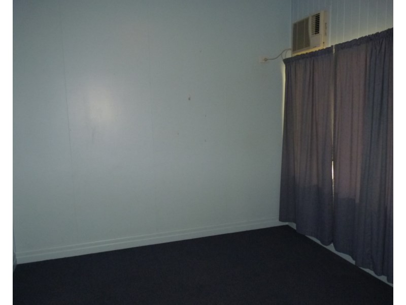 4 Hume Street, St George QLD 4487