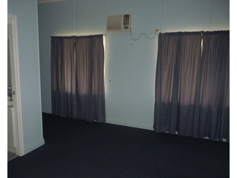 4 Hume Street, St George QLD 4487