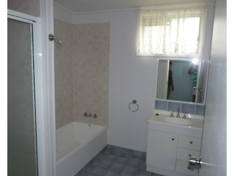 4 Hume Street, St George QLD 4487