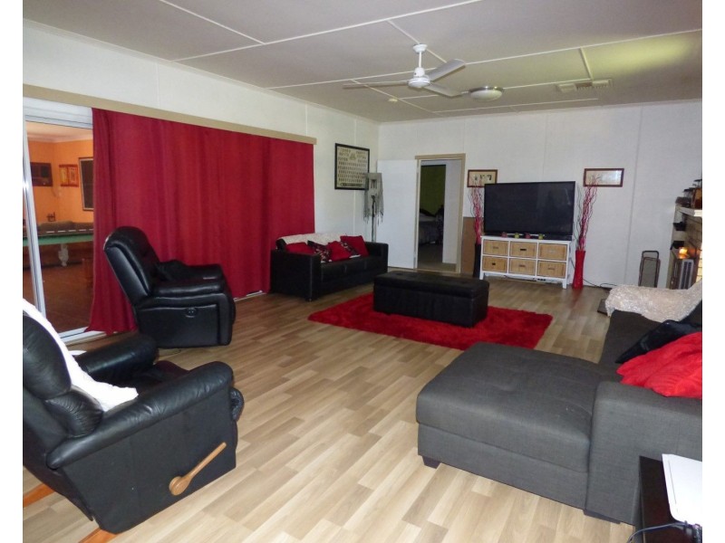 55 Grey Street, St George QLD 4487