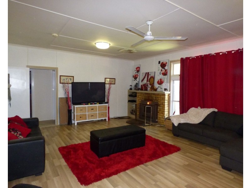 55 Grey Street, St George QLD 4487