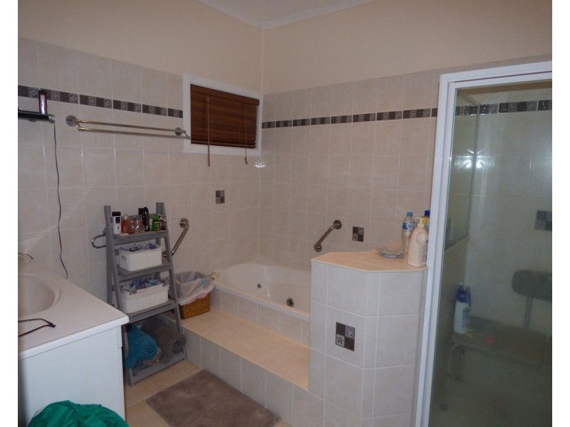 55 Grey Street, St George QLD 4487