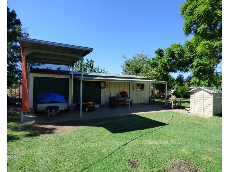 55 Grey Street, St George QLD 4487