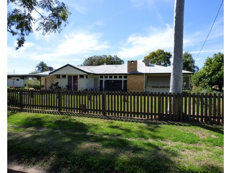 55 Grey Street, St George QLD 4487
