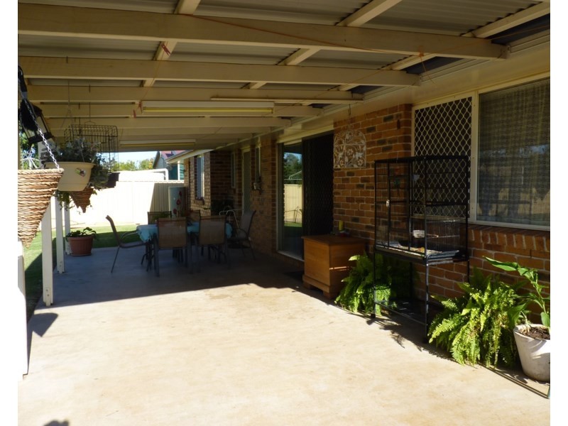 21 TAYLOR Street, St George QLD 4487