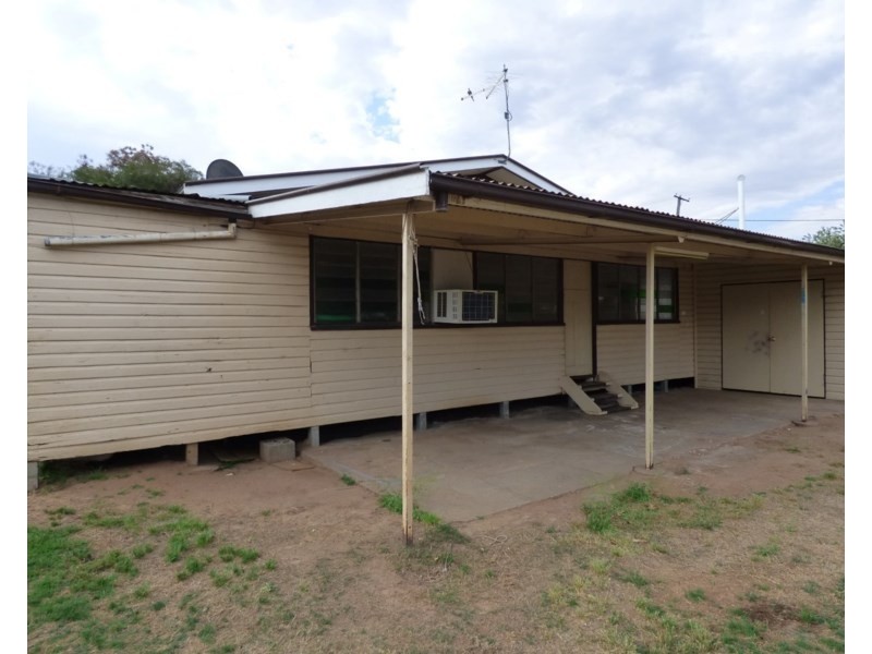 98 ALFRED Street, St George QLD 4487