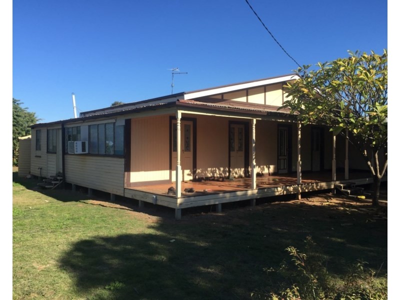 98 ALFRED Street, St George QLD 4487