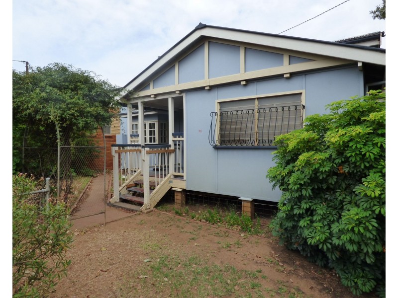 101 VICTORIA Street, St George QLD 4487