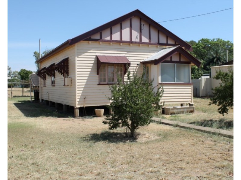 71 VICTORIA Street, St George QLD 4487