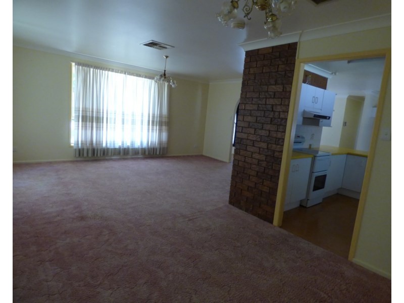 15 Wattle Drive, St George QLD 4487