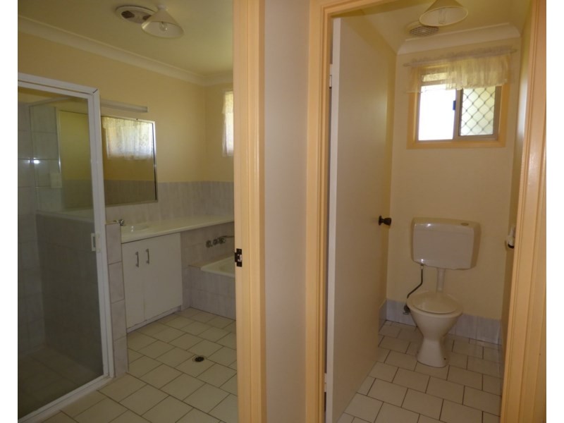 15 Wattle Drive, St George QLD 4487