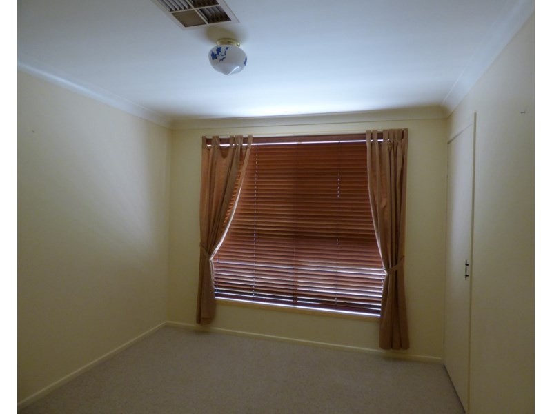 15 Wattle Drive, St George QLD 4487