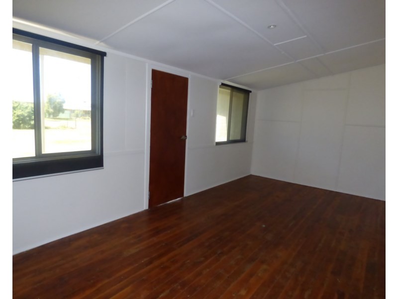 58 CHURCH Street, St George QLD 4487