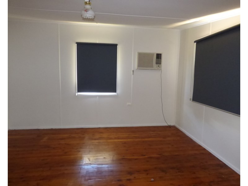 58 CHURCH Street, St George QLD 4487