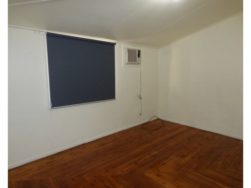 58 CHURCH Street, St George QLD 4487