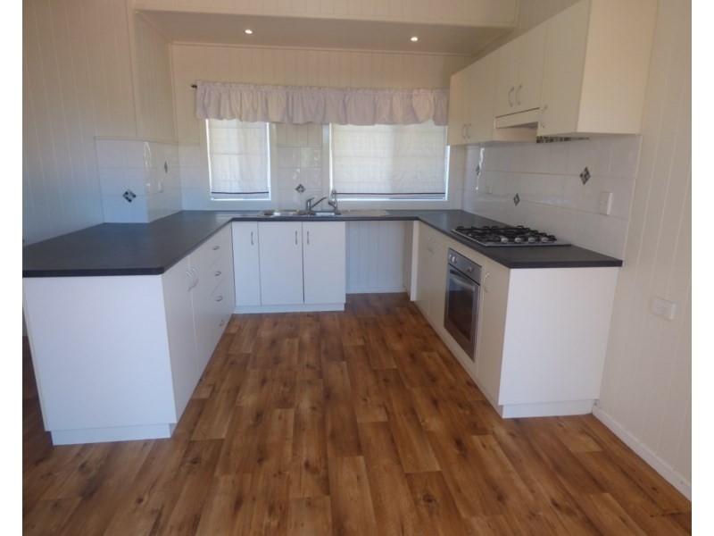 24 Andrew Street, St George QLD 4487