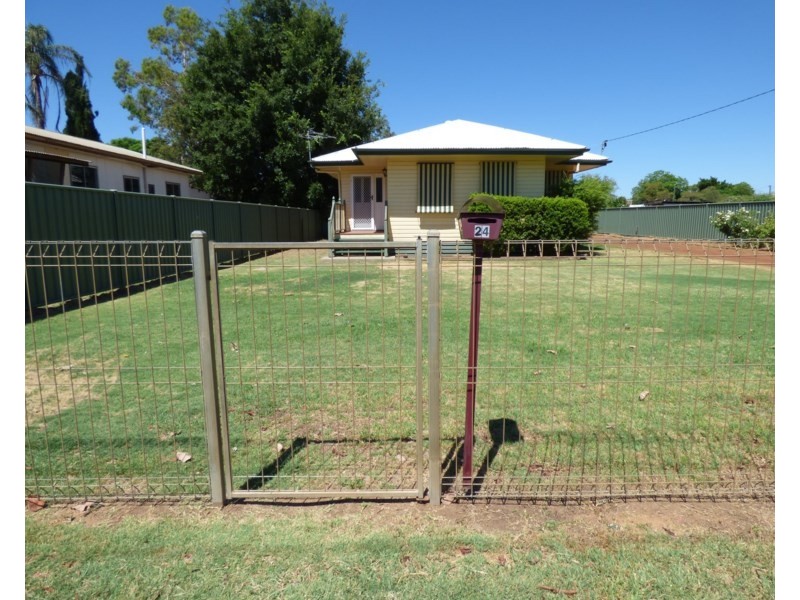 24 Andrew Street, St George QLD 4487