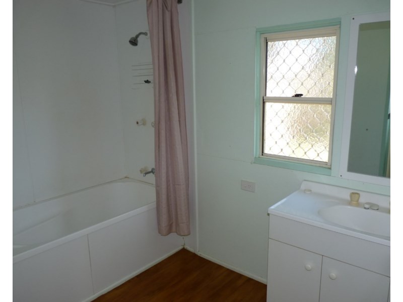 33 Alfred Street, St George QLD 4487