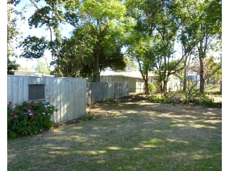 33 Alfred Street, St George QLD 4487