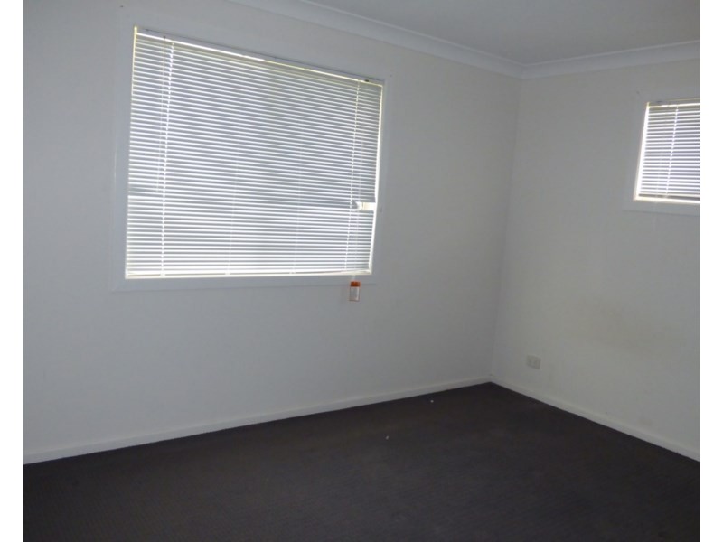 4 Elizabeth Street, St George QLD 4487