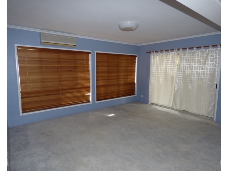 3 McDonnell Avenue, St George QLD 4487