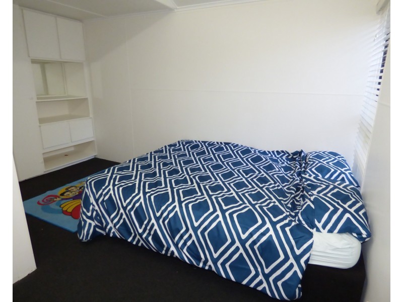 188 Victoria Street, St George QLD 4487