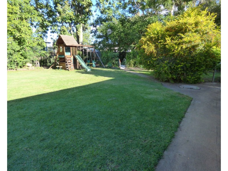 188 Victoria Street, St George QLD 4487