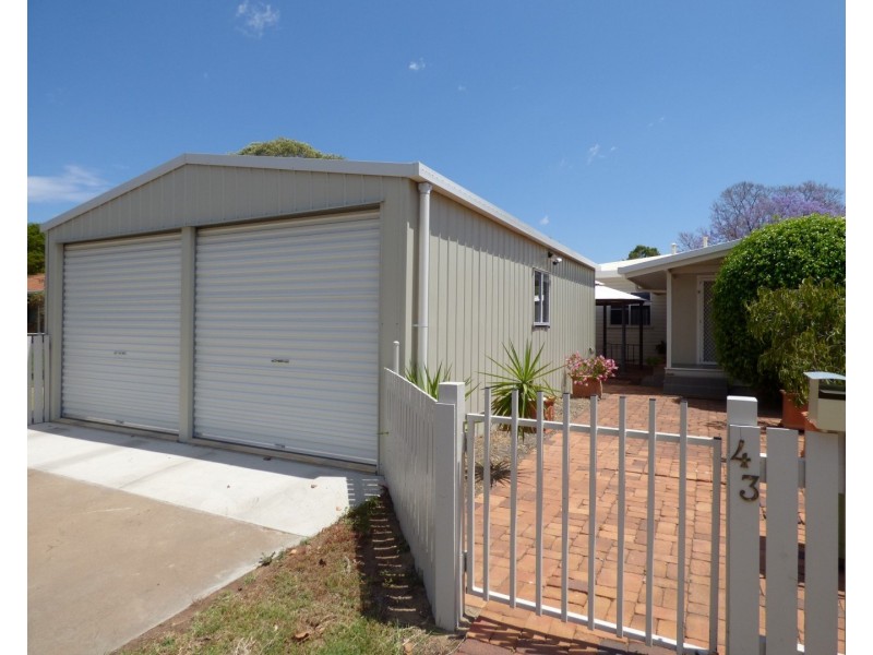 43-45 Victoria Street, St George QLD 4487