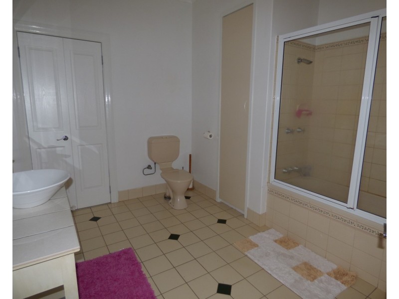 43-45 Victoria Street, St George QLD 4487