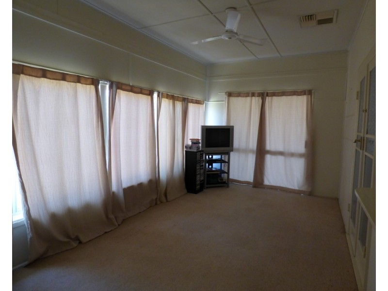 43-45 Victoria Street, St George QLD 4487