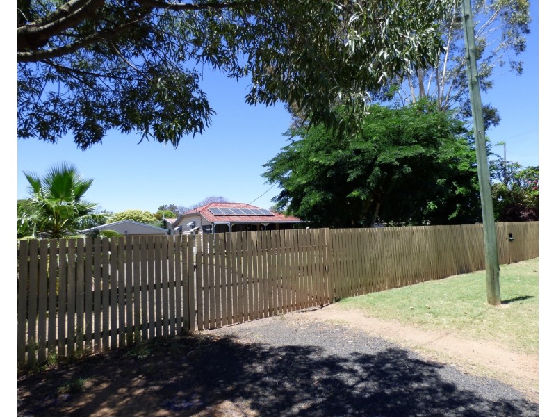 74 Alfred Street, St George QLD 4487