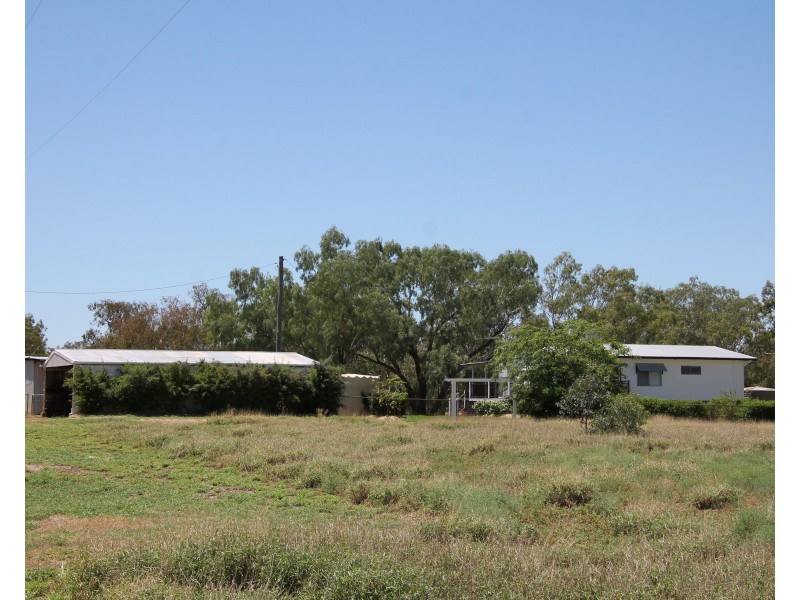 117 WHYENBAH Road, St George QLD 4487