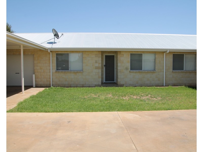 Unit 2, 1 Taylor Street, St George QLD 4487