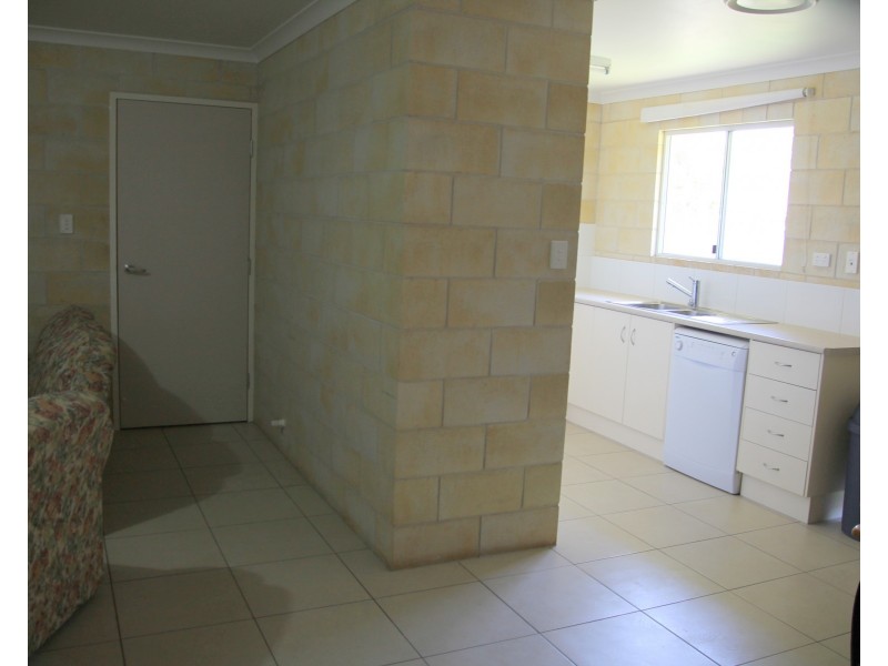 Unit 2, 1 Taylor Street, St George QLD 4487