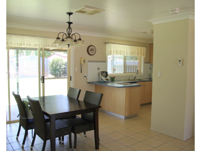 18 Elizabeth Street, St George QLD 4487