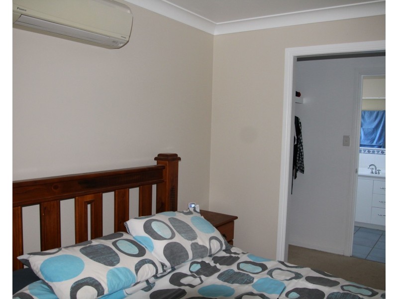 18 Elizabeth Street, St George QLD 4487