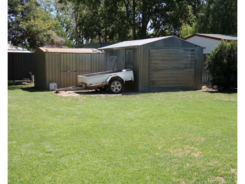 18 Elizabeth Street, St George QLD 4487
