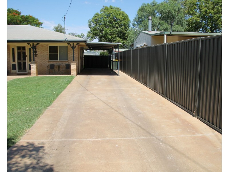 18 Elizabeth Street, St George QLD 4487