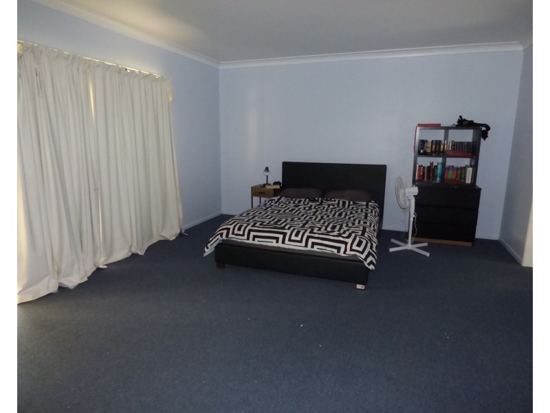 75 Church Street, St George QLD 4487