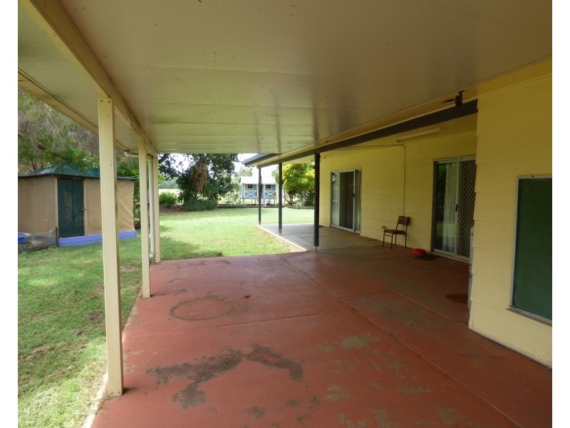 75 Church Street, St George QLD 4487